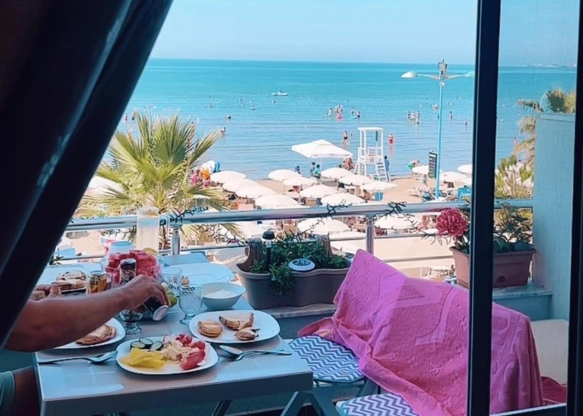 Durres Strand Direkt Am Meer エクステリア 写真