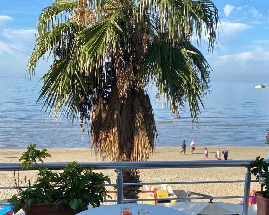 Durres Strand Direkt Am Meer エクステリア 写真