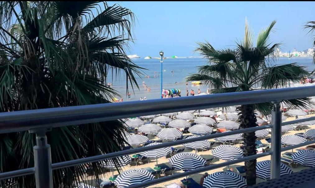 Durres Strand Direkt Am Meer エクステリア 写真